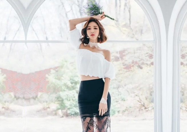 良家人 妻 温柔体贴真实偷 情 婉约与 风  骚 并 存 女 人 味十足佳作必看